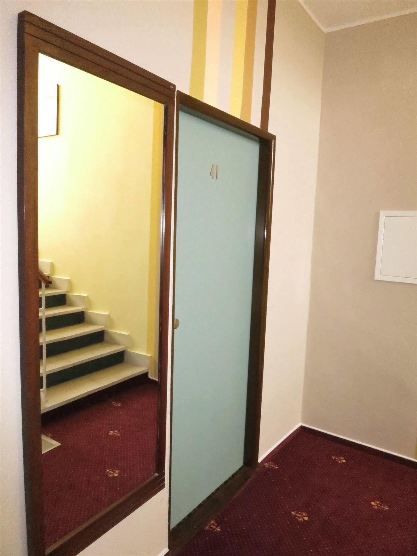 Hotel Mira Inn براغ المظهر الخارجي الصورة