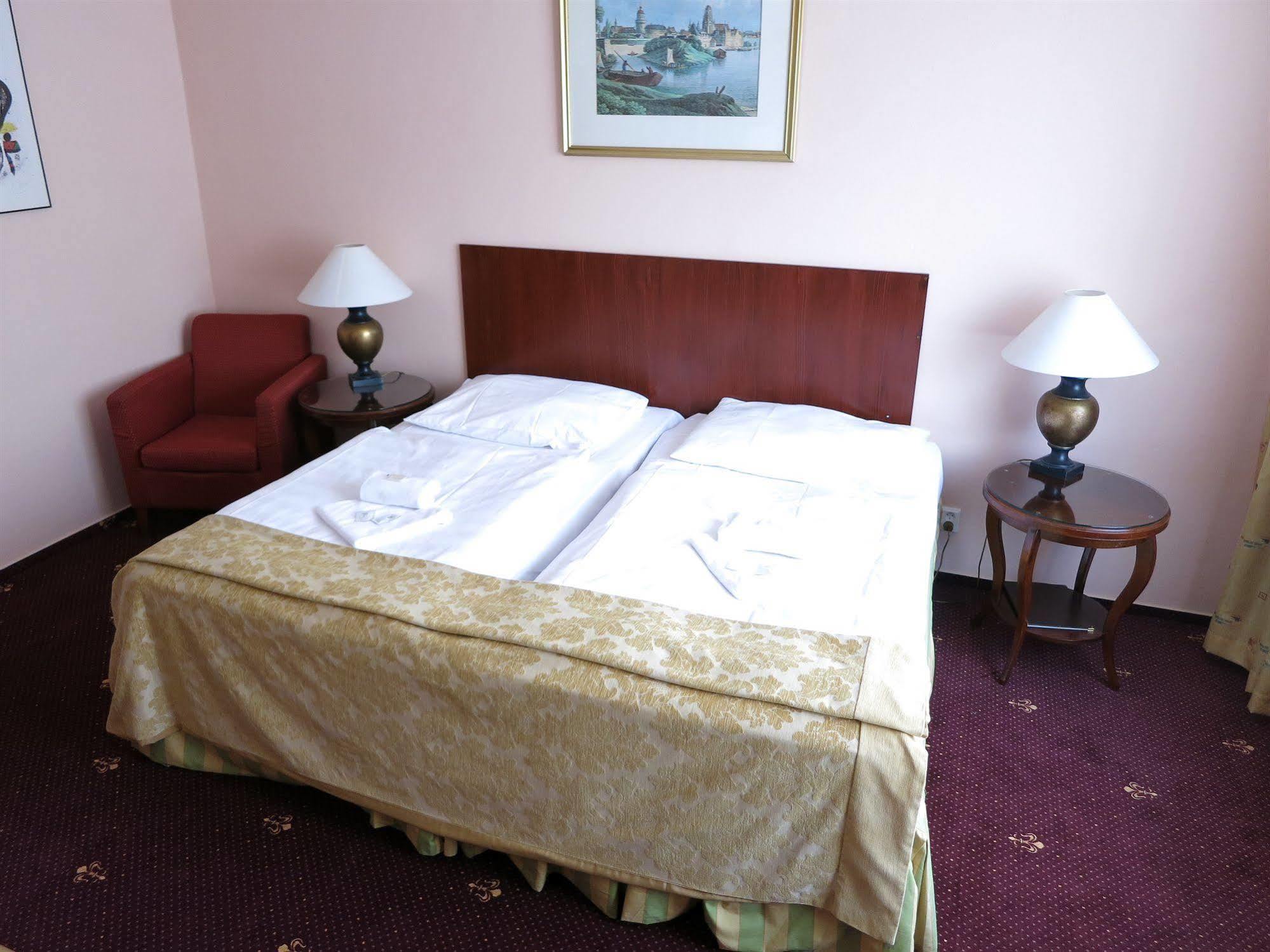 Hotel Mira Inn براغ المظهر الخارجي الصورة