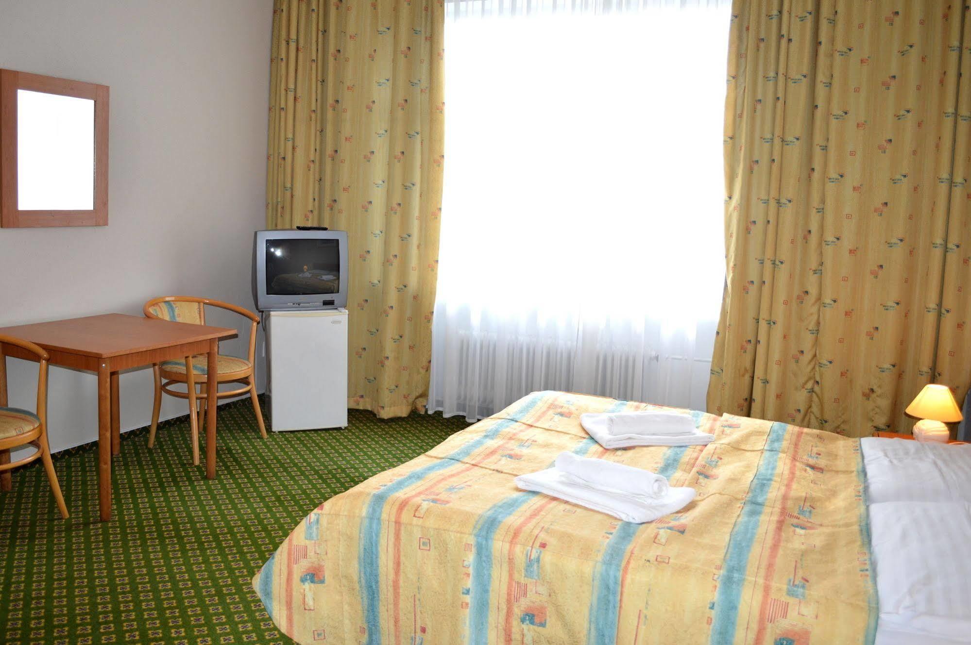 Hotel Mira Inn براغ المظهر الخارجي الصورة