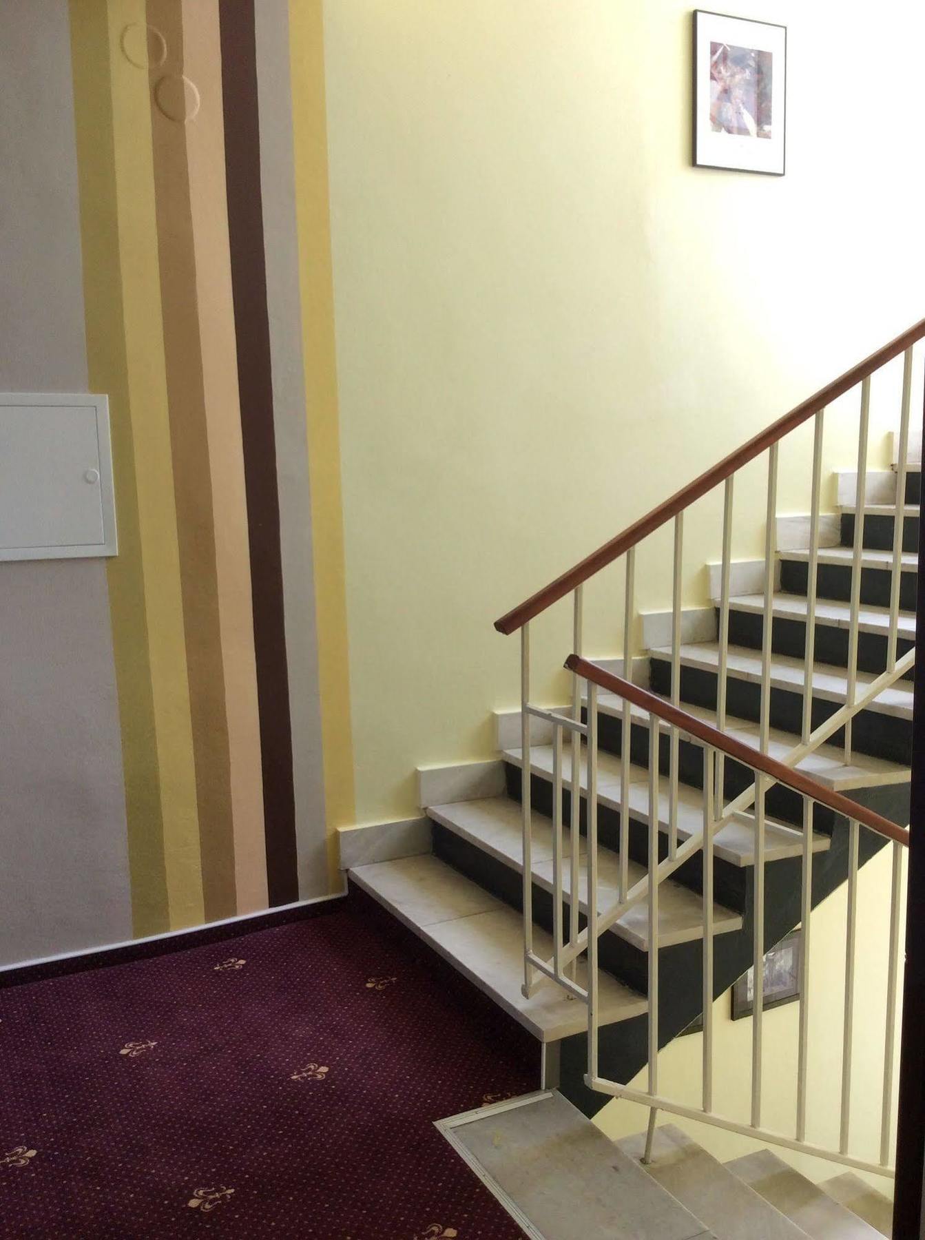 Hotel Mira Inn براغ المظهر الخارجي الصورة